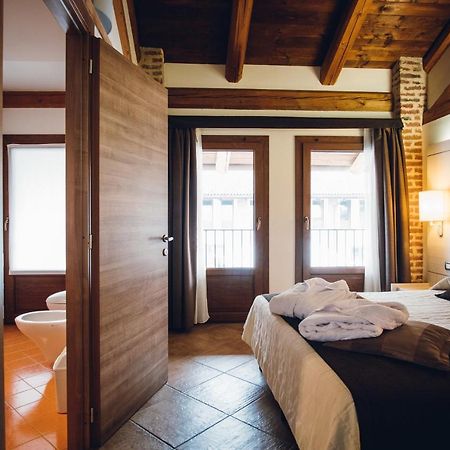 Hotel Ultimo Borgo Сеттімо-Торінезе Екстер'єр фото