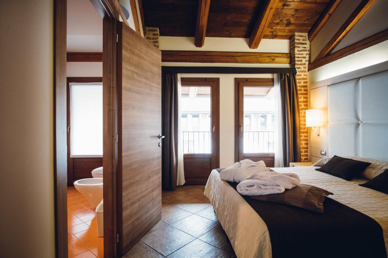 Hotel Ultimo Borgo Сеттімо-Торінезе Екстер'єр фото