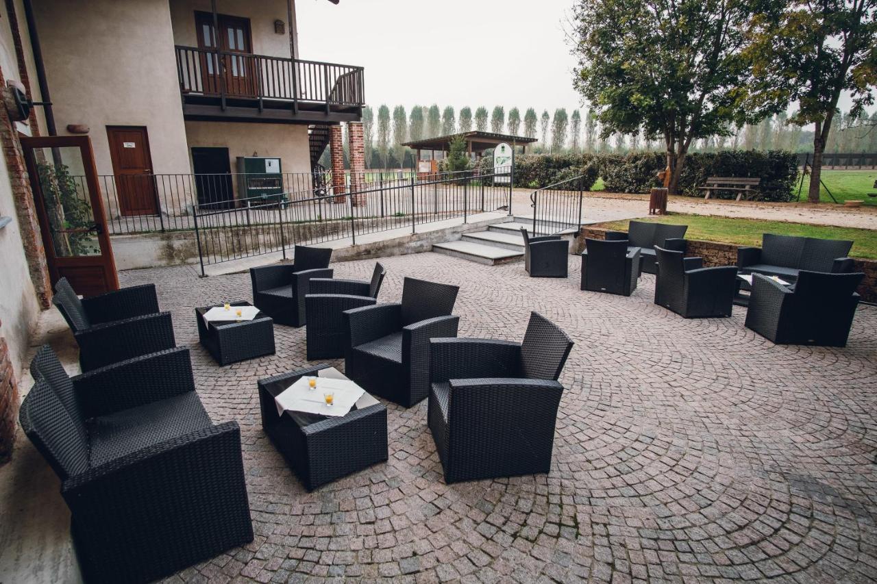 Hotel Ultimo Borgo Сеттімо-Торінезе Екстер'єр фото